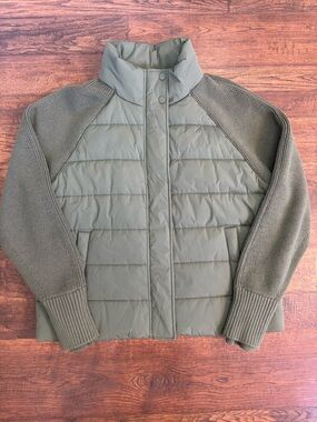Athleta Incline Hybrid Jacket Coat Olive Green Puffer Coat